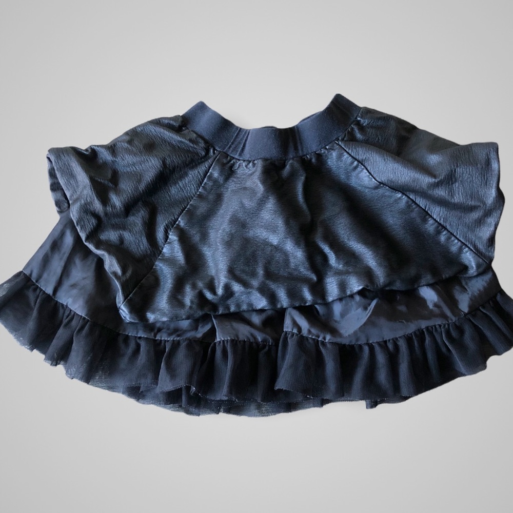 SOLD ON Ⓜ️ Girls Forever 21 Black Skirt